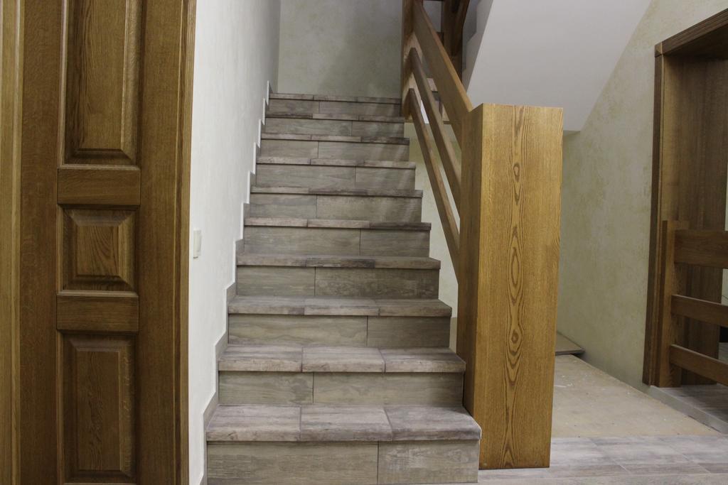 Barin House Hotell Sumy Exteriör bild