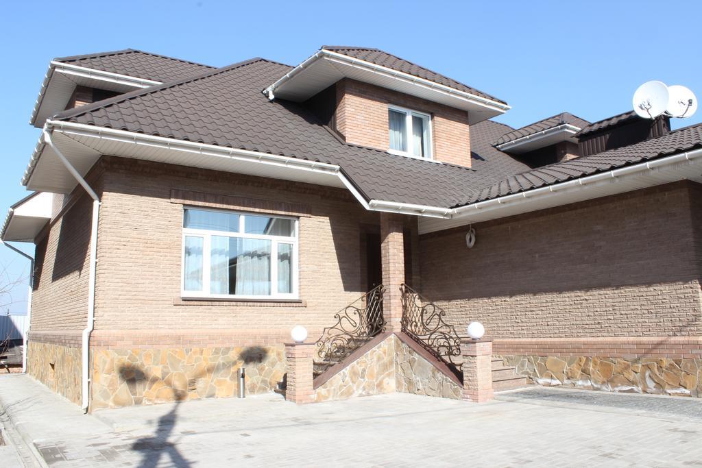 Barin House Hotell Sumy Exteriör bild