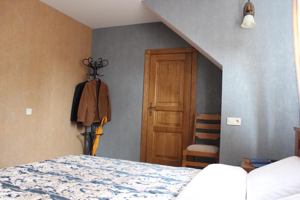 Barin House Hotell Sumy Exteriör bild