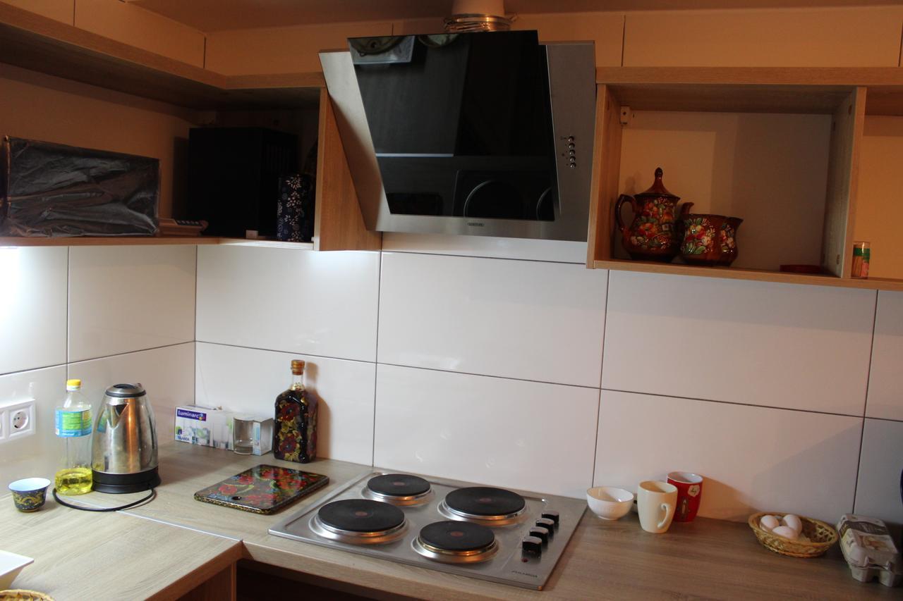 Barin House Hotell Sumy Exteriör bild